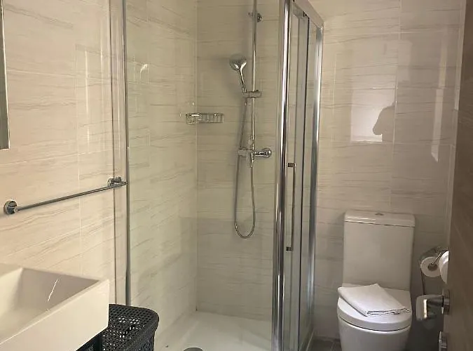 Apartment Point - Sir William Reid