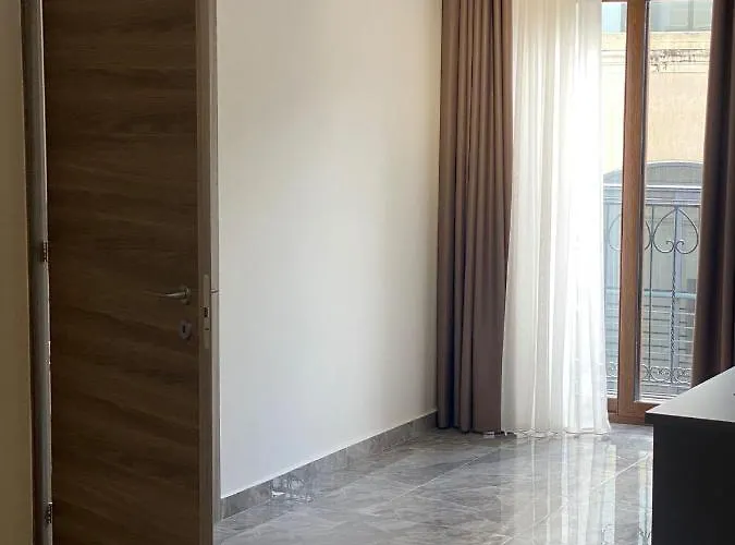 Point - Sir William Reid Apartment